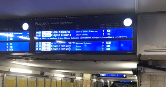 Dużo zmian od dzisiaj czeka pasażerów pociągów jadących przez Warszawę. Między dworcami wschodnim i zachodnim w stolicy, czyli na podmiejskiej linii średnicowej, jeździ mniej pociągów. Powodem jest kolejny etap remontu.