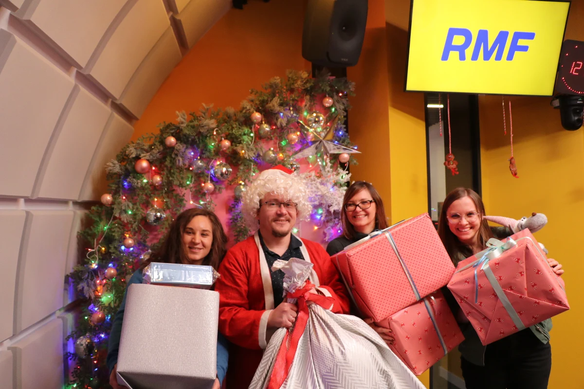 Nadchodzący weekend to Weekend Cudów. Wyjątkowy moment wieńczący wysiłki Szlachetnej Paczki. W ciągu dwóch dni do potrzebujących dociera mądra pomoc - paczki przygotowane przez darczyńców. Ekipa RMF FM dołączyła do tej pięknej inicjatywy. Zachęcamy także Was! Wciąż sporo rodzin czeka na wasze wsparcie.