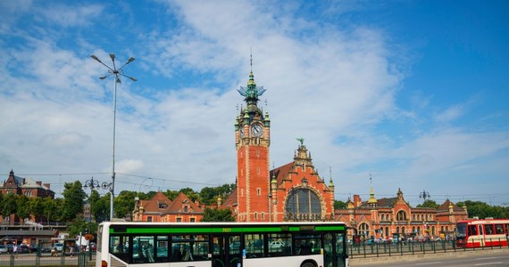 Po przerwie spowodowanej pandemią w Gdańsku wraca badanie dotyczące zadowolenia pasażerów z komunikacji miejskiej. Ankieta ma charakter anonimowy i jest dostępna wyłącznie w internecie. Jej cel to usprawnienie działania komunikacji miejskiej.

