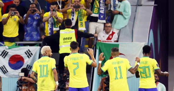 Reprezentacja Brazylii wygra piłkarskie mistrzostwa świata w Katarze. Tak wynika z obliczeń superkomputera dla portalu FiveThirtyEight. Wynika z nich, że "Canarinhos" mają 33 proc. szans na końcowy triumf.