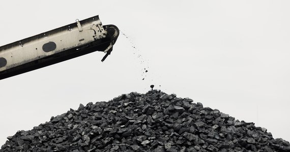 Brytyjski rząd ostatecznie wydał zgodę na budowę budzącej duże kontrowersje, pierwszej od 35 lat głębinowej kopalni węgla - mimo że rok temu Wielka Brytania jako gospodarz szczytu klimatycznego COP26 wzywała inne kraje, by "odesłać węgiel do historii".