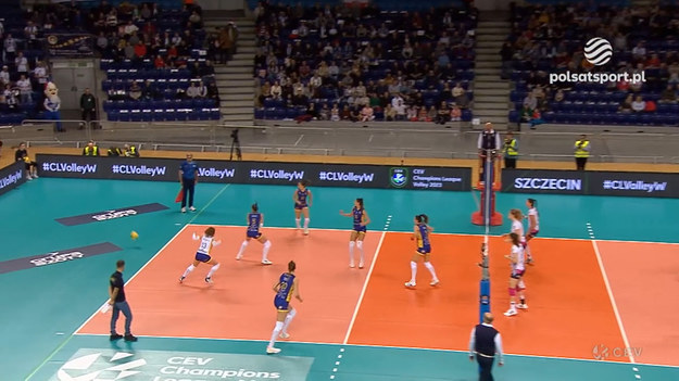 Grupa Azoty Chemik Police – Marica Płowdiw 3:0 (25:18, 25:23, 25:11)

 

Grupa Azoty Chemik: Oveckova (1), Cipriano (14), Łukasik (7), Korneluk (6), Wasilewska (4), Brakocević-Canzian (12), Stenzel (libero) oraz Fabiola (1), Połeć, Sikorska

Marica: Sławczewa, Hristoskowa (5), Kojewa (10), Kriwoszijska (5), Angelowa (1), Dudowa (10), Monowa (libero), Paszkulewa (libero) oraz Gunczewa, Milicević