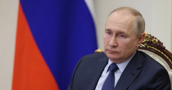 Władimir Putin przygotowuje Rosjan na długotrwałą wojnę w celu podbicia Ukrainy, porównuje się do rosyjskiego cara Piotra I – ocenia amerykański Instytut Badań nad Wojną. Ośrodek zwraca uwagę, że Rosjanie prawdopodobnie dostosowali irańskie drony do zimowych warunków.