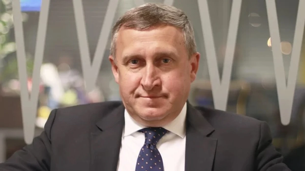 "W ostatnim tygodniu chyba przez kilka dni nie było prądu, więc każdy próbuje wspólnie z sąsiadami tworzyć swoją infrastrukturę - generatory, powerbanki, żeby ten prąd mieć, naładować komórki, podgrzać wodę" - mówił Andrij Deszczyca o aktualnej sytuacji w Ukrainie, były ambasador Ukrainy w Polsce, a obecnie doradca ministra spraw zagranicznych Ukrainy, który był gościem Mateusza Chłystuna w Rozmowie w południe w RMF FM. Jak dodał, "trzeba się przygotować na każdy scenariusz, bo nie wiadomo, jak Rosjanie będą dalej atakować Ukrainę - niszczą budynki, zabijając cywilów, to jest terroryzm".