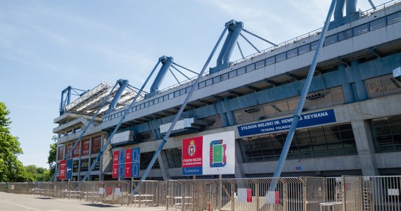 Udało się wyłonić wykonawcę modernizacji stadionu Wisły w Krakowie. Po trzech nieudanych przetargach wykonawcę wybrano w trybie negocjacji. Inwestycja uzyskała dofinansowanie - ponad 80 mln złotych - z Ministerstwa Sportu.

