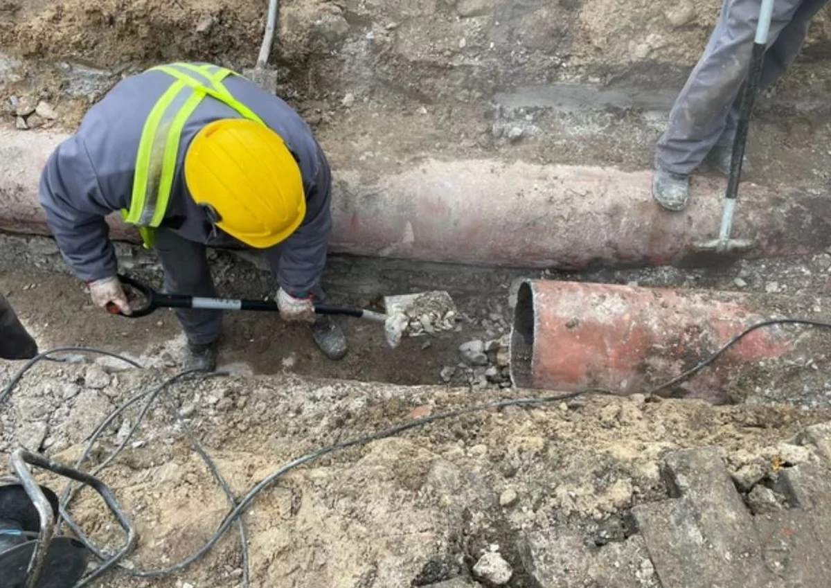 Dobra wiadomość dla mieszkańców Puław. Wszędzie jest już ciepła woda i ciepłe grzejniki. Udało się przed północą zakończyć wymianę skorodowanego odcinka magistrali ciepłowniczej.

 