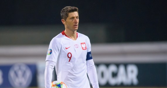 Kapitan piłkarskiej reprezentacji Polski Robert Lewandowski twierdzi, że nie było żadnego sporu między piłkarzami i sztabem szkoleniowym ws. podziału premii za awans do 1/8 finału mistrzostw świata. "Nigdy niczego się nie domagaliśmy i nie wyciągnęliśmy rąk po publiczne pieniądze" - powiedział.