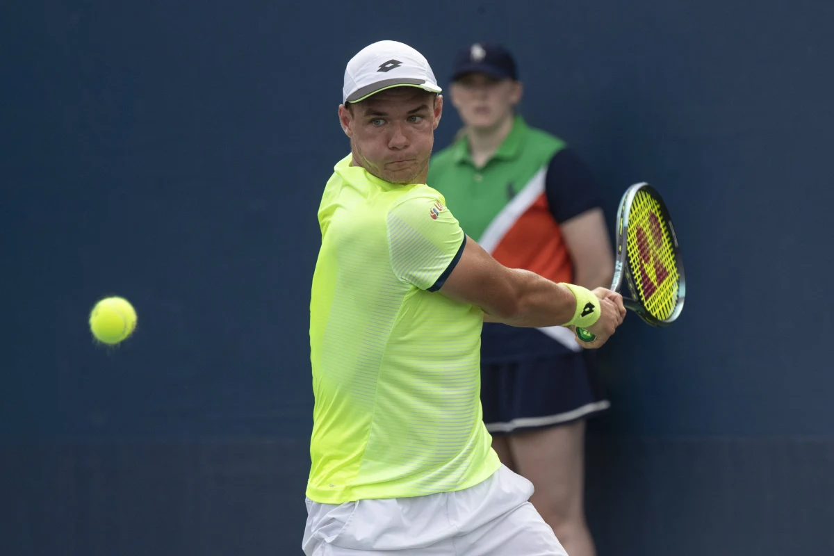 Kamil Majchrzak został tymczasowo zawieszony przez International Tennis Integrity Agency (ITIA) w związku z uzyskaniem pozytywnych wyników kontroli antydopingowych. Polski tenisista już dzień wcześniej zapewniał, że nigdy świadomie nie zażywał zakazanych substancji.