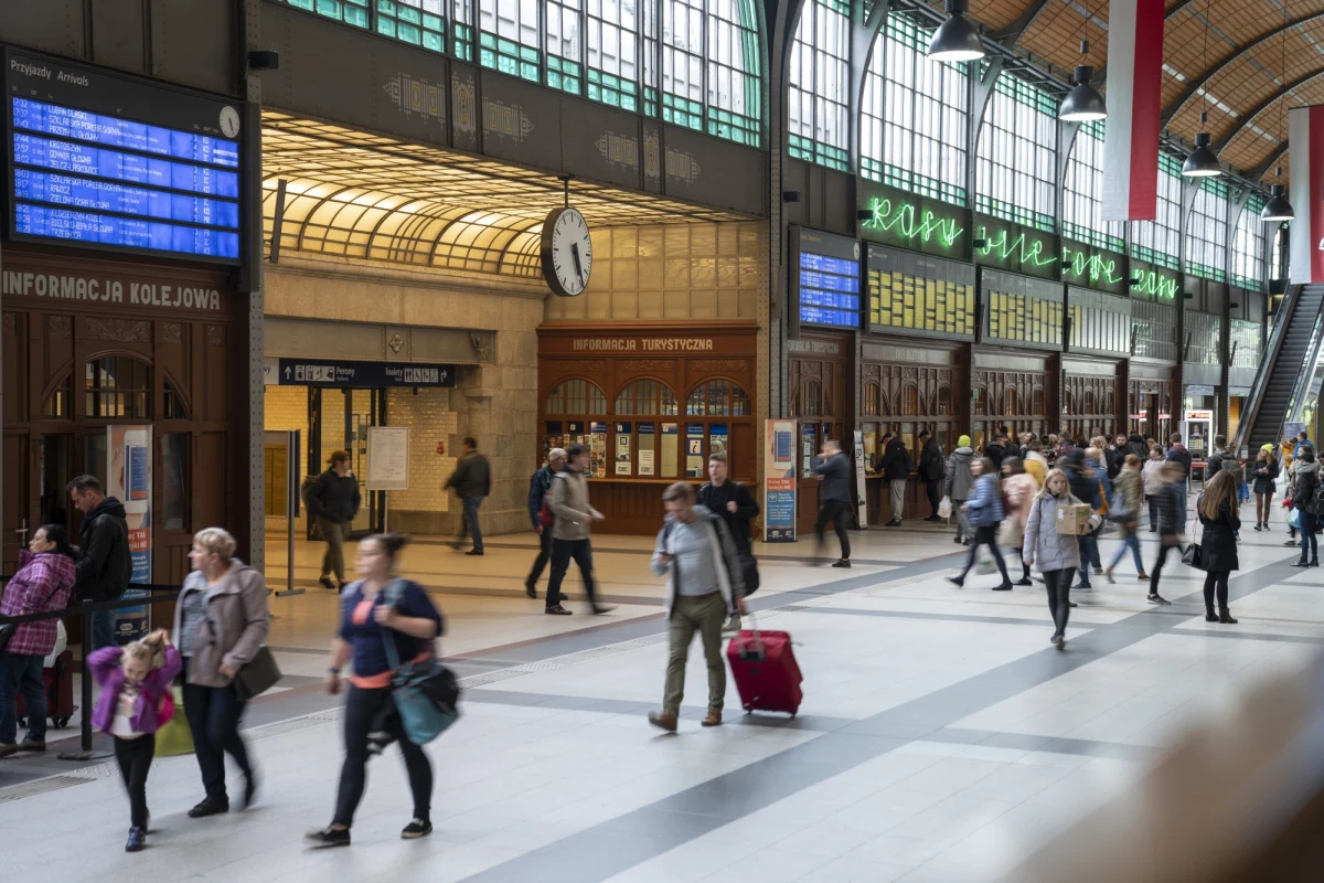 Weekendowe połączenie do Trójmiasta to najważniejsza nowość dla województwa dolnośląskiego w rocznym rozkładzie jazdy PKP Intercity, który zacznie obowiązywać w najbliższą niedzielę.

