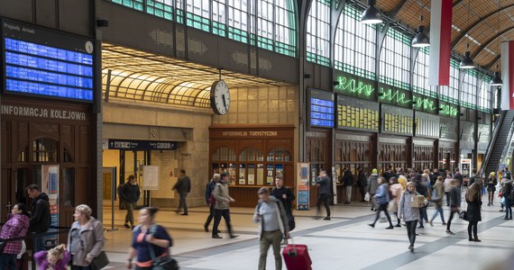 Weekendowe połączenie do Trójmiasta to najważniejsza nowość dla województwa dolnośląskiego w rocznym rozkładzie jazdy PKP Intercity, który zacznie obowiązywać w najbliższą niedzielę.

