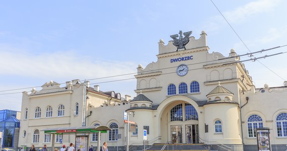 Cykliczne połączenia z Lublina do Warszawy oraz nowy pociąg do Poznania pojawią się w rozkładzie PKP Intercity, który wejdzie w życie w najbliższą niedzielę.