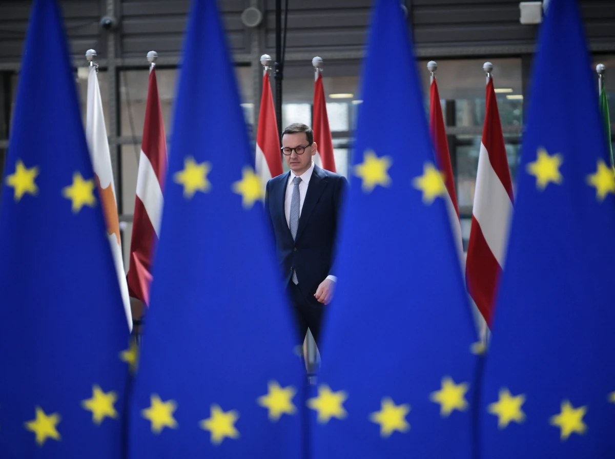 Od nowego roku wraca standardowy, najwyższy VAT na paliwa i gaz. "Rząd zasłania się Komisją Europejską i sugeruje, że to Bruksela kazała podwyższyć stawki podatku od towarów i usług. To nieprawda" – powiedział RMF FM senator Krzysztof Kwiatkowski. 