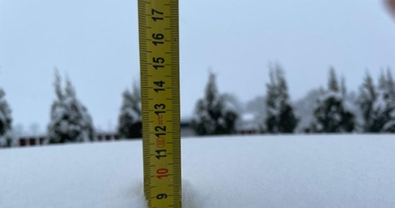 Z powodu intensywnych opadów śniegu ruch na drogach krajowych w województwie lubelskim jest utrudniony, policja odnotowała 19 kolizji, wypadków i innych zdarzeń drogowych, a prądu nie ma ok. 3 tys. odbiorców.