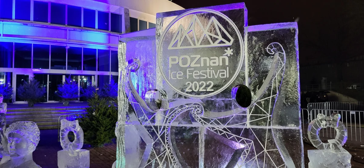 24 rzeźbiarzy z całego świata rywalizowało w ten weekend na Poznań Ice Festivalu, czyli festiwalu rzeźby lodowej na miejscowym jarmarku bożonarodzeniowym. 
