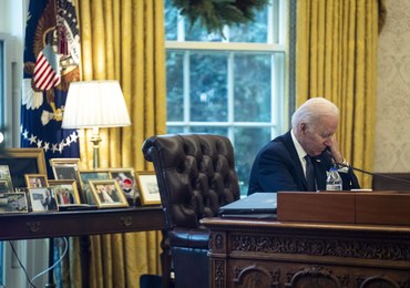 Biden rozmawiał z Zełenskim. "Obrona powietrzna Ukrainy priorytetem"