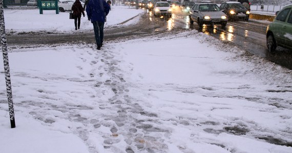 Pasażerowie łódzkich tramwajów muszą liczyć się z utrudnieniami. Z powodu trudnych warunków atmosferycznych linie numer 12 i 17 mają skrócony bieg.