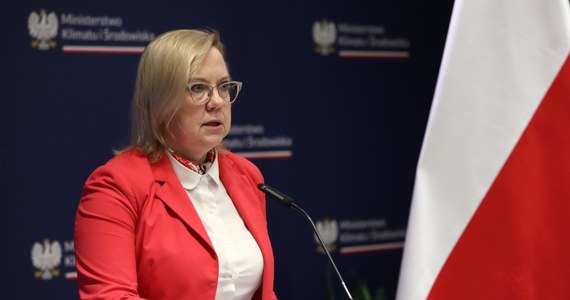 W poniedziałek wysłałam na Radę Ministrów nowelizację projektu ustawy wiatrakowej; zaktualizowana trafi do Sejmu - poinformowała minister klimatu i środowiska Anna Moskwa. "Naszą intencja jest, żeby jak najszybciej ta ustawa była procedowana" - dodała.