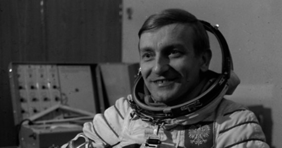 W wieku 81 lat zmarł Mirosław Hermaszewski - pierwszy polski kosmonauta. Informację o jego śmierci przekazał w imieniu rodziny europoseł Ryszard Czarnecki. 