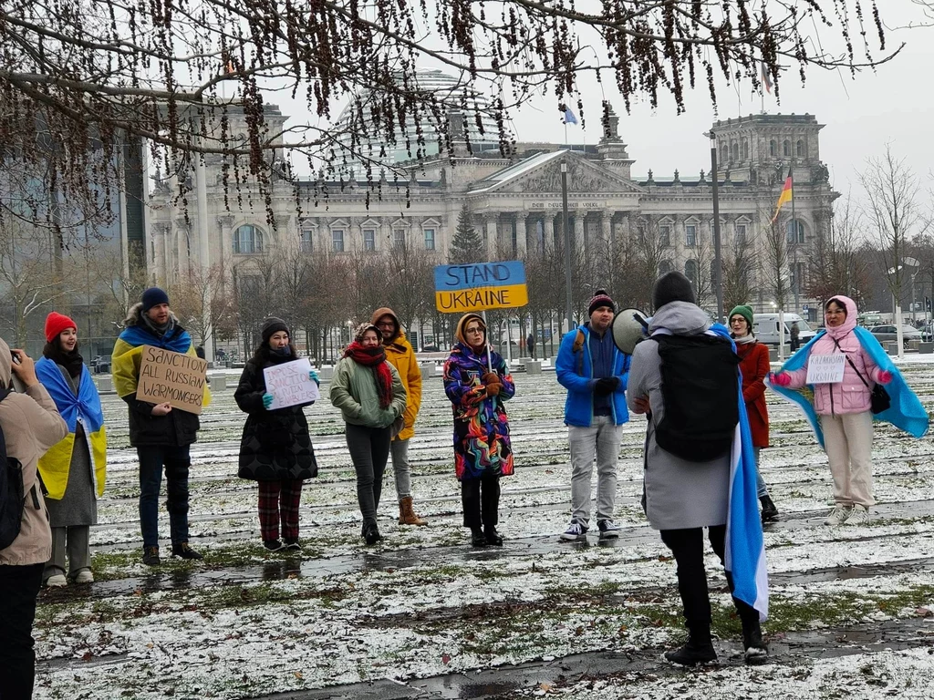 Proukraińska manifestacja przed Bundestagiem