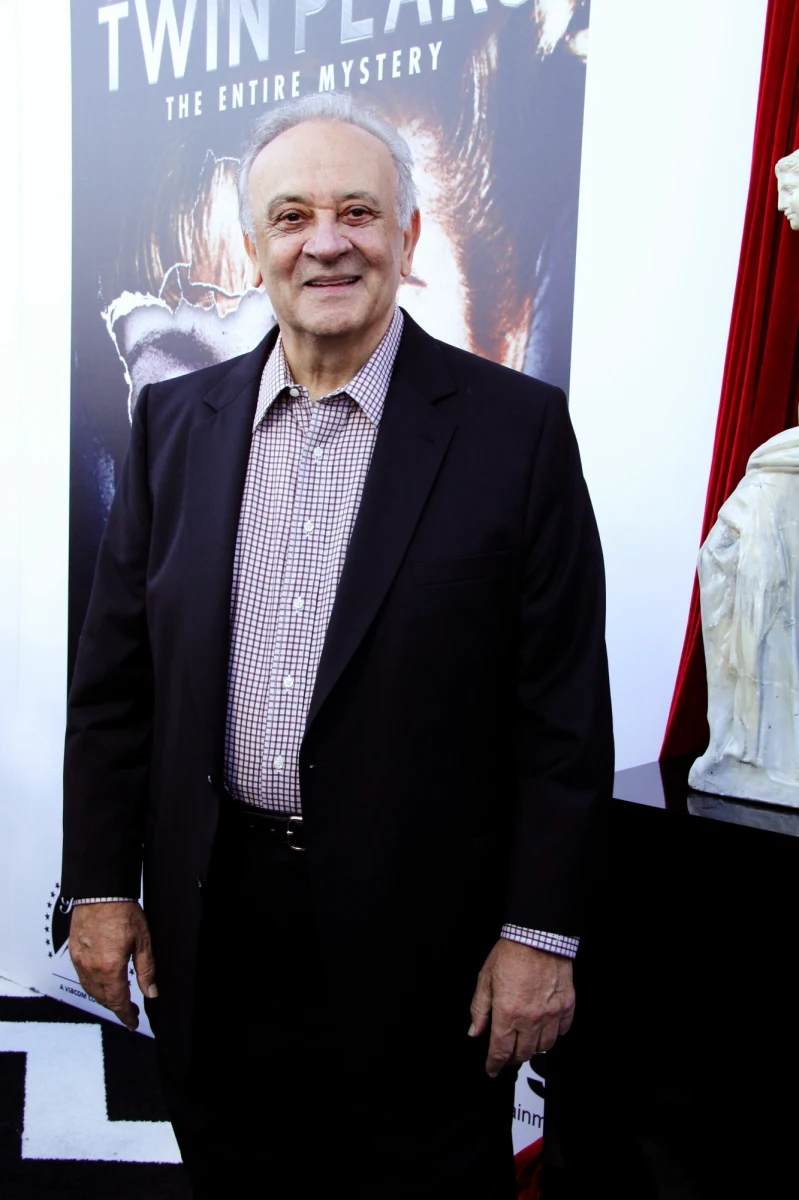 Nie żyje ameryakński kompozytor Angelo Badalamenti. Mający włoskie korzenie artysta słynął ze współpracy z reżyserem Davidem Lynchem. Muzykę jego autorstwa usłyszeć możemy w filmach "Blue Velvet", "Mulholland Drive" oraz w serialu "Miasteczko Twin Peaks". 