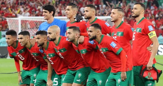 Są największą sensacją tego mundialu, dlatego dziś zagrają o finał turnieju! Maroko spróbuje postawić się obrońcom tytułu - Francuzom. Starcie będzie gorące na boisku, ale także poza nim. Ambasada RP w Paryżu wydała nawet specjalny komunikat. W arabskim świecie natomiast to walka o zaistnienie w futbolu zdominowanym przez Europę i Amerykę Południową.