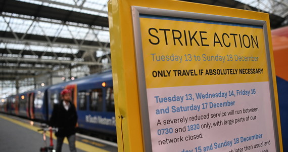 Narasta fala strajków w Wielkiej Brytanii, dziś do protestujących kolejarzy przyłączyli się pocztowcy.  