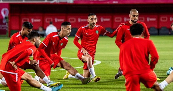 Kibice z Maroka, którzy w ostatniej chwili chcieli dotrzeć na półfinałowy mecz swojej drużyna na mundialu w Katarze, pozostaną w kraju. Marokańskie linie lotnicze odwołały zaplanowane na dziś loty.