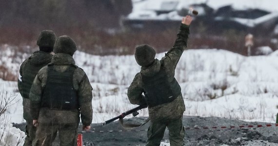 Ukraińcy dają rosyjskim żołnierzom możliwość poddawania się dronowi. Sporządzili instrukcję dla wojskowych walczących na terytorium Ukrainy, w której do bezpiecznego oddania się w niewolę wykorzystywane są bezzałogowe jednostki sterowane z oddali. To element projektu ukraińskiego sztabu generalnego "Chcę żyć".