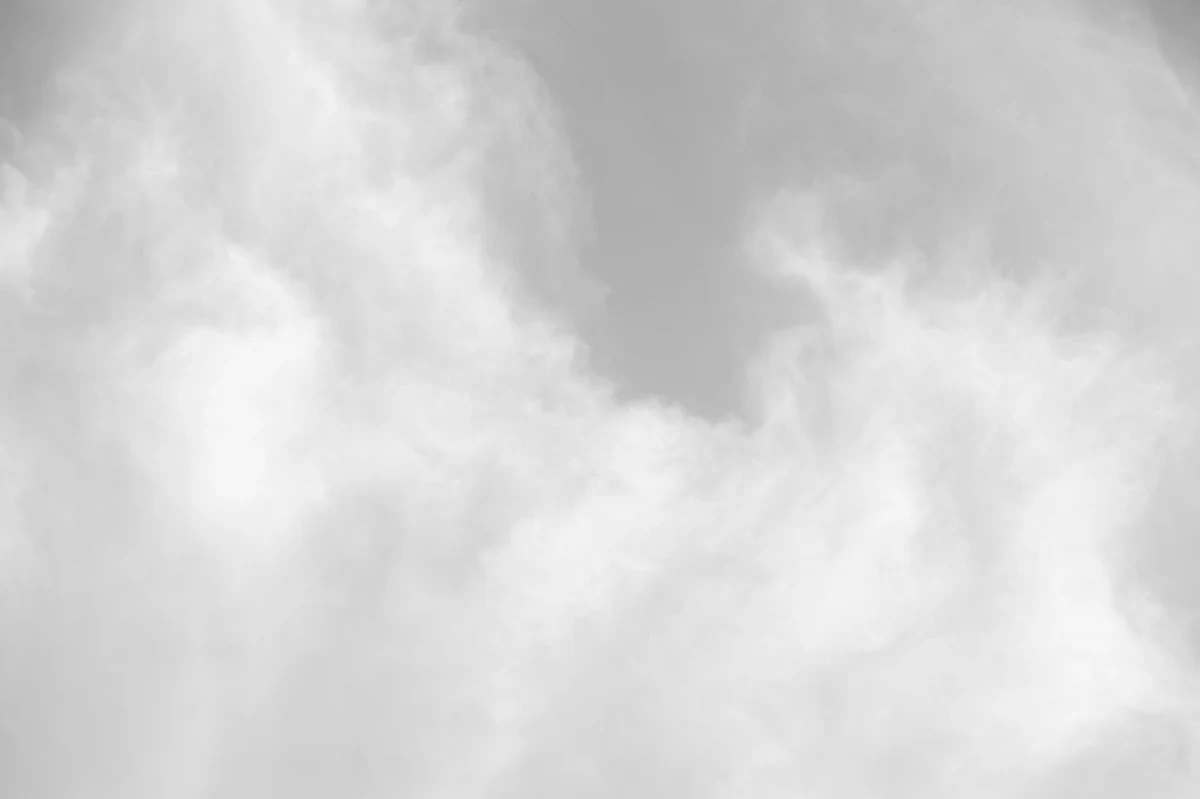 Zły stan jakości powietrza w Poznaniu. Przekroczona została dobowa wartość stężenia pyłów drobnych PM10. W związku z tym w mieście wprowadzono zakaz palenia w kotłach i kominkach.