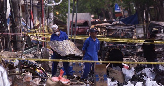 Po odbyciu połowy kary z indonezyjskiego więzienia został wypuszczony Umar Patek, konstruktor bomb, które w 2022 r. zabiły 202 osoby. Uwolniony zamachowiec wyraził przeprosiny wobec rodzin i bliskich ofiar wybuchów, co spotkało z gniewnymi reakcjami. "Słowa nic nie znaczą. To uderzenie w twarz. To jest zabójca, morderca!" - zareagował Paul Vanni, cytowany przez BBC.