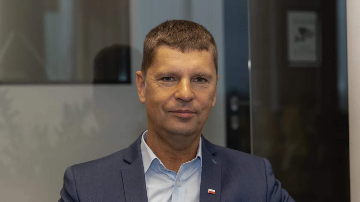 "Wydaje się, że jest to zaskoczenie, tym bardziej że mam wrażenie, iż pan prezydent tak naprawdę wysłuchał tylko jednej strony sporu politycznego, nie słuchając argumentów drugiej strony" - tak prezydenckie weto dla noweli ustawy oświatowej nazywanej Lex Czarnek 2.0 skomentował w internetowym Radiu RMF24 wiceminister edukacji Dariusz Piontkowski. Nie wiadomo na razie, czy Prawo i Sprawiedliwość podejmie trzecią próbę wprowadzenia zmian w tej ustawie. "Decyzja należy do władz partii i klubu parlamentarnego. Czy będzie jakiś powrót? Nie jestem w stanie powiedzieć. Ja uważam, że należy wrócić przynajmniej do części zapisów tej ustawy" - odpowiadał gość Tomasza Terlikowskiego w Radiu RMF24.