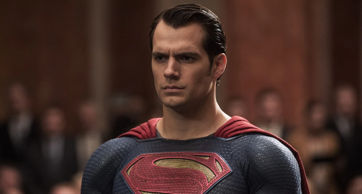 Henry Cavill nie ubierze już peleryny Supermana. Aktor poinformował, że nie powróci do roli słynnego superbohatera, choć jeszcze kilka tygodni temu wszystko wskazywało na to, że na stałe zagości w uniwersum ekranizacji komiksów DC.