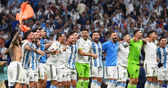 Do niedzielnej bitwy z Francją o mistrzostwo świata Argentyna przystąpi w najmocniejszym zestawieniu. Do składu wracają Gonzalo Montiel, Marcos Acuna i Angel Di Maria, którzy nie mogli wystąpić w wygranym 3:0 meczu półfinałowym z Chorwacją.