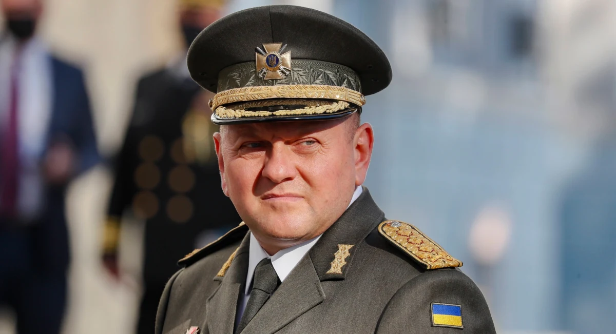 ​Dowódca Sił Zbrojnych Ukrainy gen. Wałerij Załużny powiedział, że Rosja może podjąć drugą próbę zaatakowania Kijowa. Według niego Rosjanie szkolą teraz "około 200 tysięcy świeżych żołnierzy".