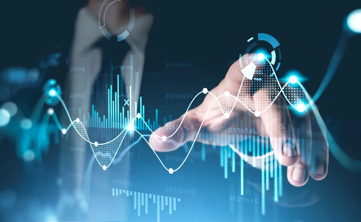 270 tysięcy złotych stracił 71-letni mieszkaniec Lublina, który chciał zarobić na handlu kryptowalutami. Mężczyzna został sprawnie zmanipulowany przez przestępców, którzy wyłudzili od niego wszystkie oszczędności i zaciągnięli kredyt.