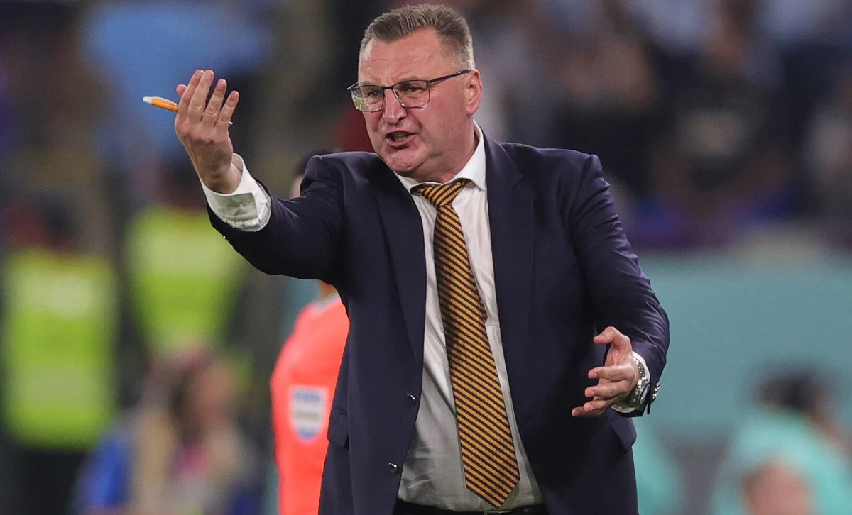 W czwartek doszło do spotkania selekcjonera reprezentacji Polski Czesława Michniewicza z zarządem Polskiego Związku Piłki Nożnej. Rozmowy trwały dwie godziny. Na razie nie zapadła decyzja w sprawie przyszłości trenera kadry.