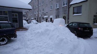 Siarczyste mrozy i intensywne opady śniegu. IMGW wydało alerty