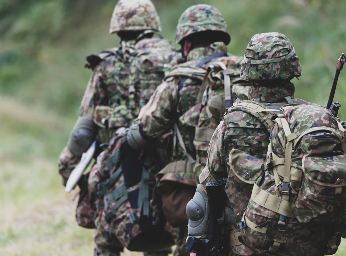 "Chiny skrytykowały, Stany Zjednoczone chwalą, Korea Południowa na razie milczy" - takie reakcje wywołała decyzja rządu Japonii, który w piątek zatwierdził pięcioletni budżet obronny mający zapewnić krajowi odpowiednie uzbrojenie w przypadku ataku Chin. O największym zbrojeniu pacyfistycznej Japonii od czasu II wojny światowej mówił Paweł Behrendt z Instytutu Boyma, analityk ds. Obronności i Dalekiego Wschodu, w rozmowie z Pauliną Sawicką w Radiu RMF24.