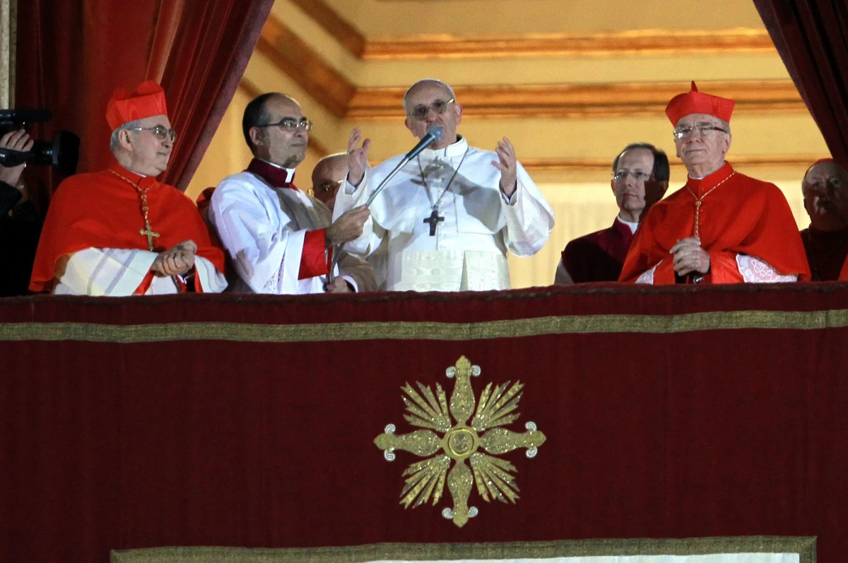 Papież Franciszek ujawnił, że po swym wyborze w 2013 roku podpisał list o swej rezygnacji, który może zostać wykorzystany w momencie, gdy stan zdrowia w poważny i trwały sposób uniemożliwi mu dalsze sprawowanie posługi. Wyjawił to w wywiadzie dla hiszpańskiego dziennika „ABC”.