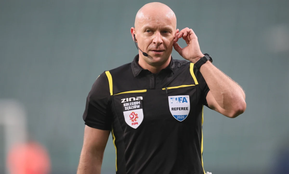 ​Szymon Marciniak, który o godzinie 16:00 będzie sędzią finału mistrzostw świata w Katarze, jest bardziej szczęśliwy dla reprezentacji Francji. "Trójkolorowi" wygrali wszystkie trzy dotychczas rozegrane spotkania prowadzone przez Polaka, a Argentyna w dwóch meczach odnotowała zwycięstwo i remis.