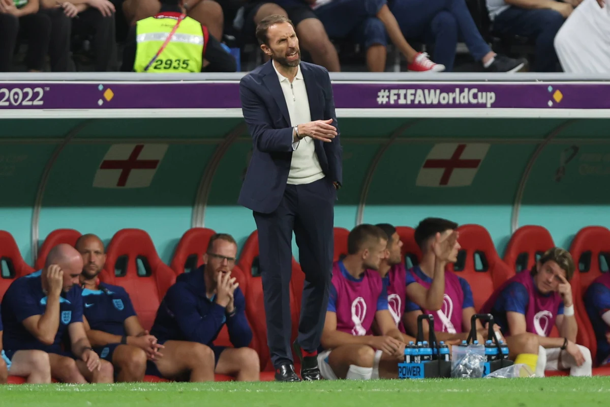 Gareth Southgate zdecydował, że poprowadzi reprezentację Anglii w eliminacjach do mistrzostw Europy w 2024 roku - poinformowała tamtejsza federacja piłkarska (FA), potwierdzając doniesienia mediów.