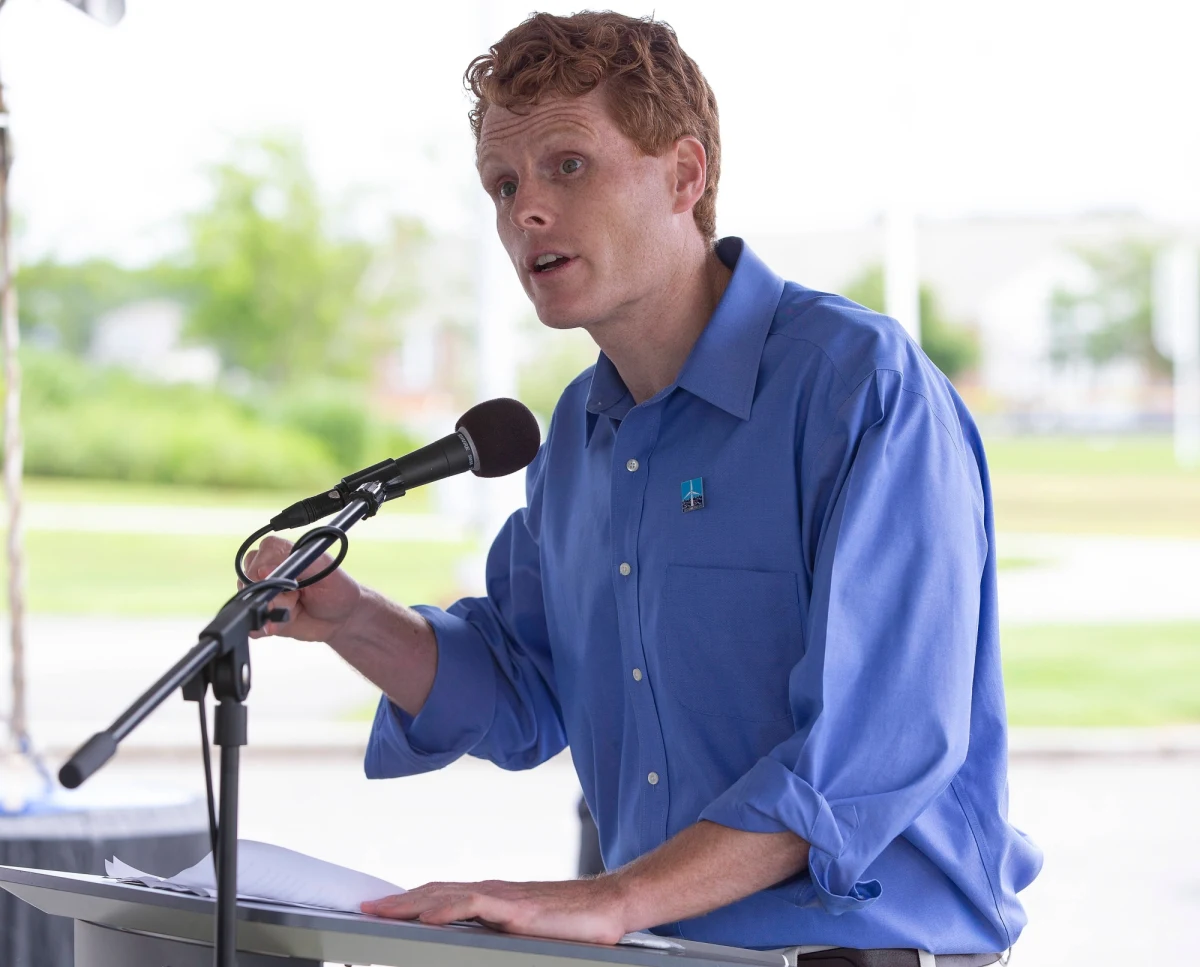 Prezydent Joe Biden planuje mianować byłego kongresmena Joe Kennedy'ego, wnuka Roberta F. Kennedy'ego, kolejnym specjalnym wysłannikiem USA do Irlandii Północnej - poinformował w sobotę "Washington Post". Informację tę przekazał gazecie anonimowo urzędnik z Białego Domu.