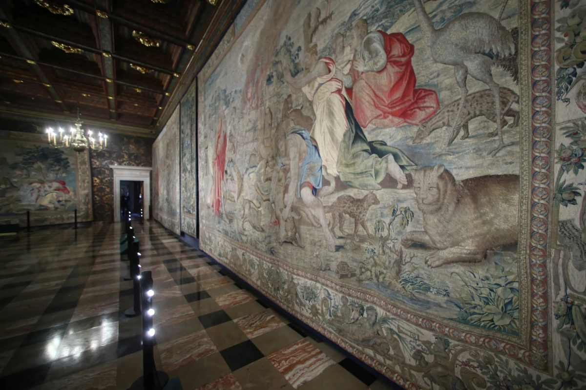 1 mln 785 tysięcy zwiedzających - tym wynikiem Zamek Królewski na Wawelu zamknie 2022 rok. To największa frekwencja w historii instytucji.

