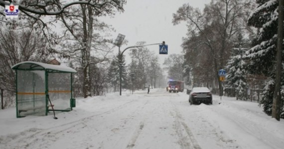 Dwa zarzuty usłyszał 48-letni kierowca busa Grzegorz P., który jest podejrzany o potrącenie 14-latki na przejściu dla pieszych przy szkole w Żabiej Woli na Mazowszu.
Mężczyzna został dziś przesłuchany.