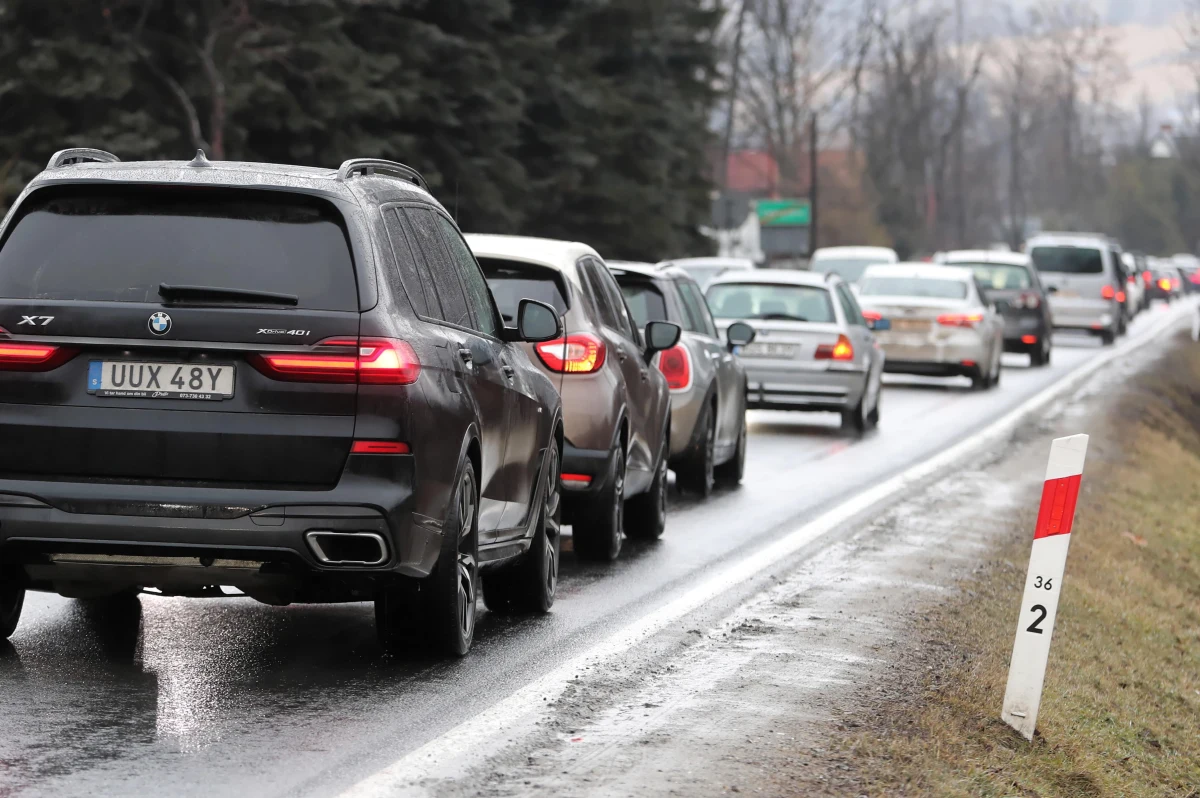 ​Jest nadzieja, że w grudniu krakowskiemu oddziałowi GDDKiA uda się wybrać firmę, która zajmie się przygotowaniem dokumentacji projektowej dla odcinka zakopianki Szaflary - Zakopane.