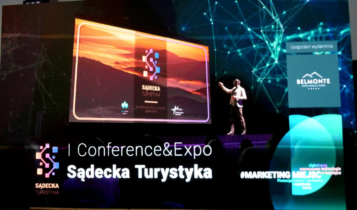 12 grudnia 2022 roku reprezentanci gmin z Małopolski, eksperci branży i właściciele atrakcji  turystycznych debatowali na temat przyszłości turystyki w Małopolsce i na Ziemi Sądeckiej. Po okresie Covidu branża turystyczna powoli wraca do stanu z 2019 roku, ale inflacja i spowolnienie gospodarcze może mocno wpłynąć na kondycję tego ważnego sektora gospodarki Małopolski. Jest jednak światełko w tunelu i temu poświęcone były kolejne sesje konferencji.