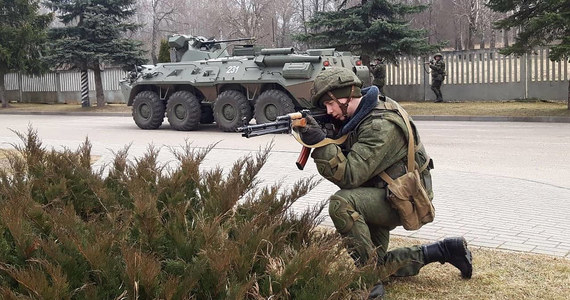 Niezależny kanał na Telegramie Biełaruski Hajun poinformował, że Rosja rozpoczęła przemieszczanie nowo zmobilizowanych żołnierzy oraz sprzętu wojskowego na południe Białorusi, w stronę granicy z Ukrainą. Doniesienia zbiegają się z poniedziałkową wizytą w Mińsku prezydenta Rosji Władimira Putina.