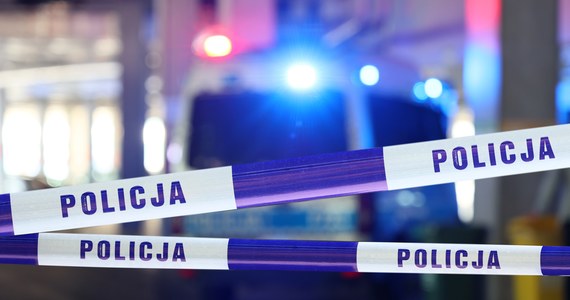 Policja zatrzymała mężczyznę, który podejrzewany jest o zabójstwo własnego ojca. Poćwiartowane zwłoki 62-latka znaleziono w piwnicy w bloku w Katowicach. 