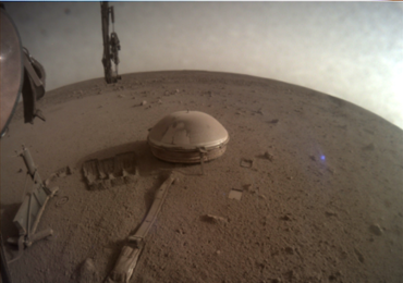 Sonda InSight pokonana przez pył marsjański. Badała Czerwoną Planetę od 2018 r. 
