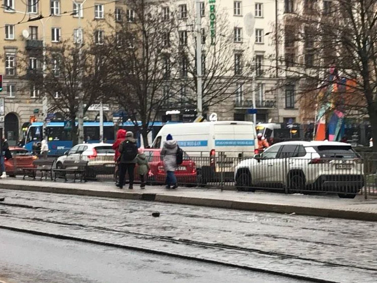 ​Wrocław jest zainteresowany wprowadzeniem Strefy Czystego Transportu. Nie mogłyby do niej wjechać samochody, które za bardzo zanieczyszczają środowisko.